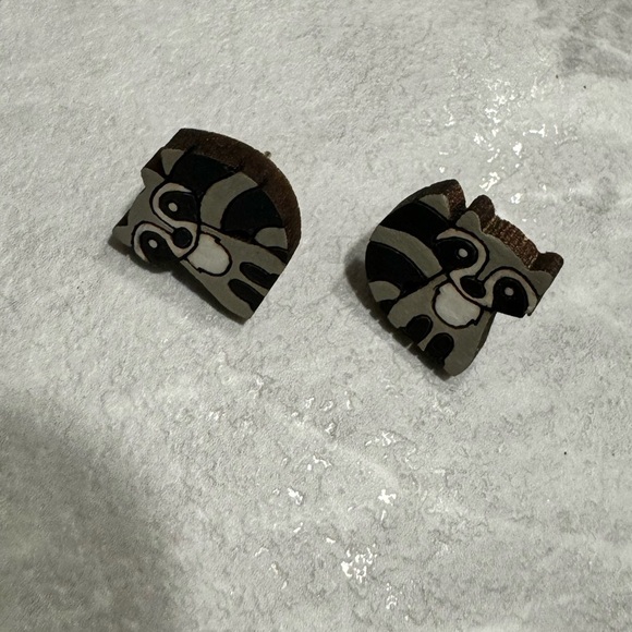 Wood Raccoon Design Earrings, New - Picture 1 of 3